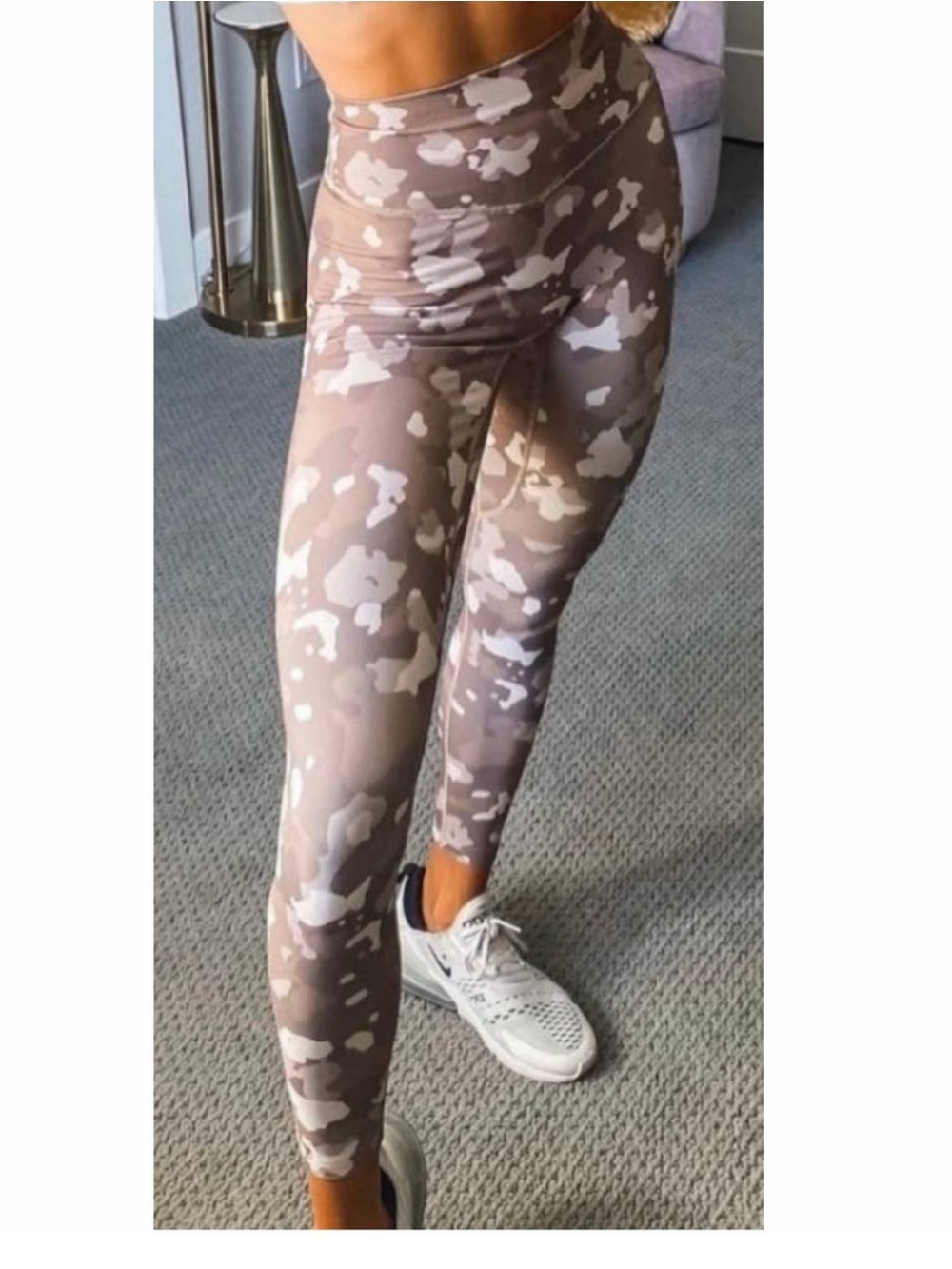 Balance Athletica Brown Camo
High Rise Leggings size Medium